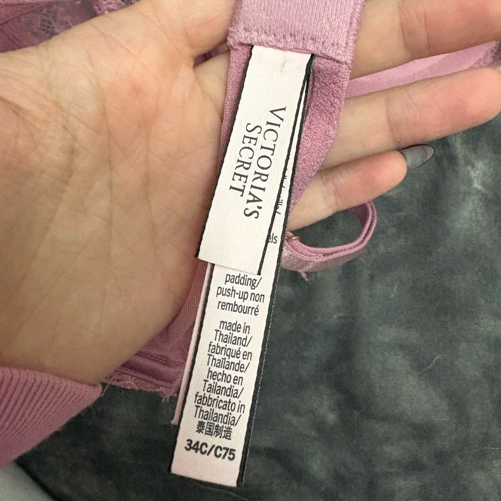 Victorias Secret Bra - Picture 4 of 4